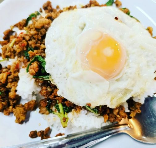 Découvrez Banthai à Toulon, un restaurant thaïlandais proposant une cuisine authentique et savoureuse. Plats traditionnels thaïs préparés avec des ingrédients frais. Réservez une table !
