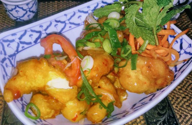 Découvrez Banthai à Toulon, un restaurant thaïlandais proposant une cuisine authentique et savoureuse. Plats traditionnels thaïs préparés avec des ingrédients frais. Réservez une table !