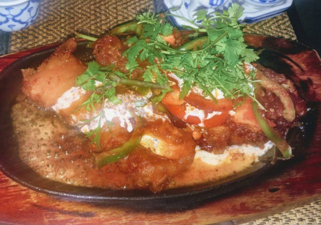 Découvrez Banthai à Toulon, un restaurant thaïlandais proposant une cuisine authentique et savoureuse. Plats traditionnels thaïs préparés avec des ingrédients frais. Réservez une table !