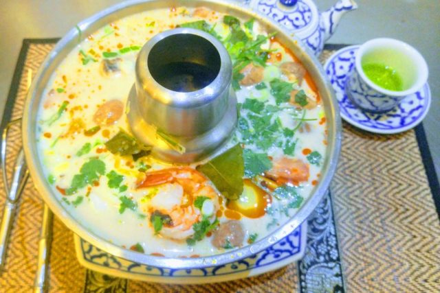 Découvrez Banthai à Toulon, un restaurant thaïlandais proposant une cuisine authentique et savoureuse. Plats traditionnels thaïs préparés avec des ingrédients frais. Réservez une table !