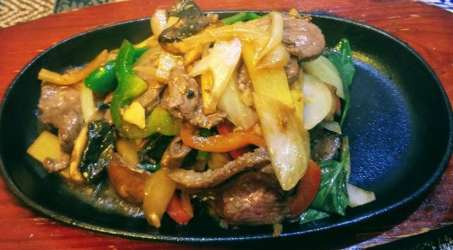 Découvrez Banthai à Toulon, un restaurant thaïlandais proposant une cuisine authentique et savoureuse. Plats traditionnels thaïs préparés avec des ingrédients frais. Réservez une table !